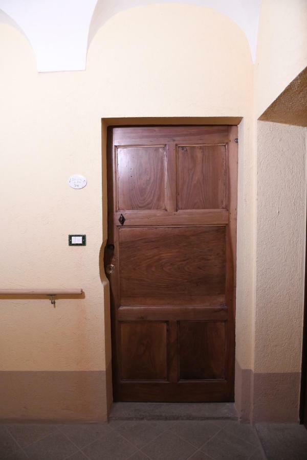 La Casa Di Eva Apartment Cuneo Ngoại thất bức ảnh