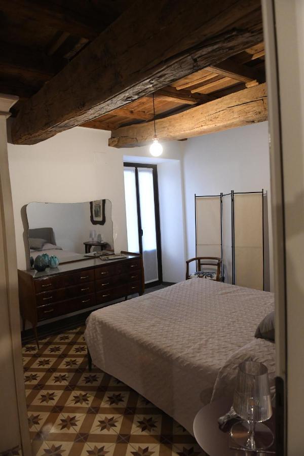 La Casa Di Eva Apartment Cuneo Ngoại thất bức ảnh
